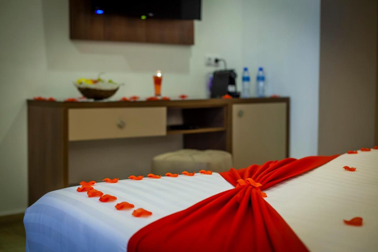 Bn Hotel ブリダ エクステリア 写真