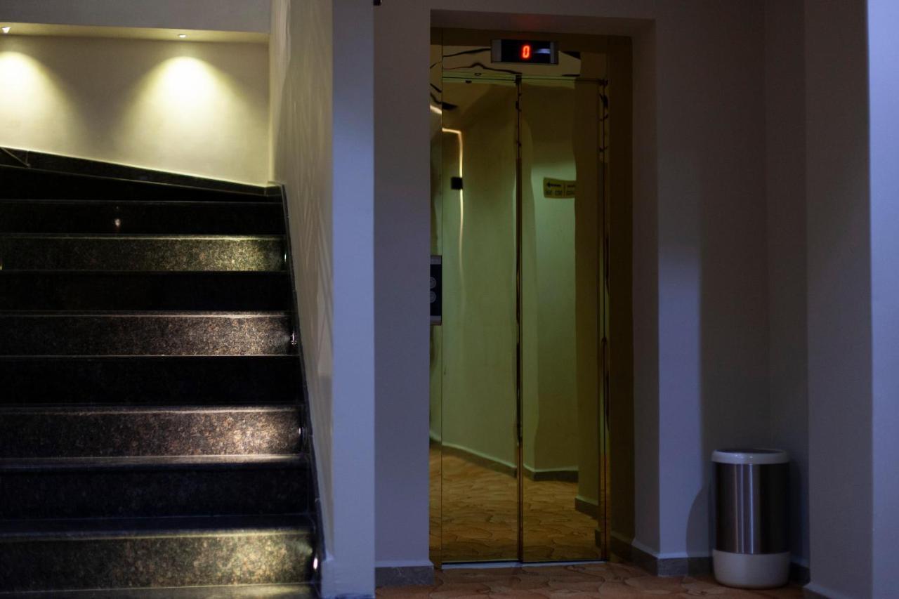 Bn Hotel ブリダ エクステリア 写真
